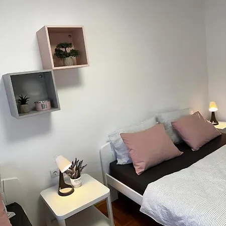 Family * Donji Milanovac